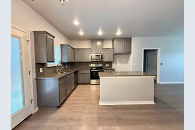 128 Elmer Avenue, Burnet, TX 78611 - Photo 7