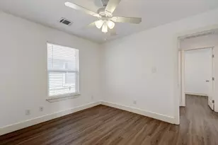1311 E 52nd St, Austin, TX 78723 - Photo 15