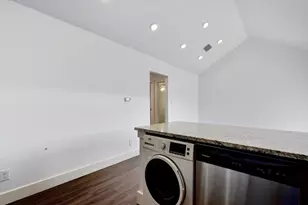 1311 E 52nd St, Austin, TX 78723 - Photo 9