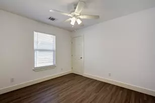 1311 E 52nd St, Austin, TX 78723 - Photo 11
