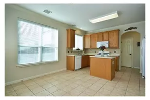 1819 Rosenborough Ln N, Round Rock, TX 78665 - Photo 9