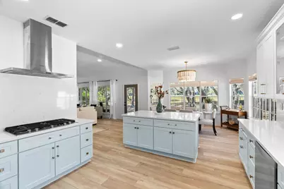 113 Royal Oaks Drive, Rockport, TX 78382 - Photo 13