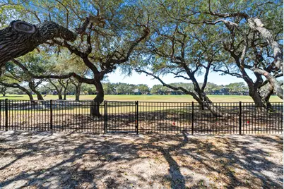 113 Royal Oaks Drive, Rockport, TX 78382 - Photo 33