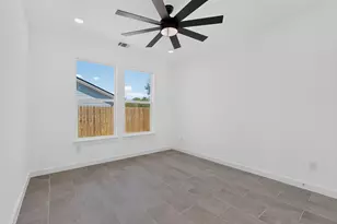 114 W Pauwela Ln, Bastrop, TX 78602 - Photo 33