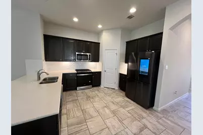 528 Elm Green Street, Hutto, TX 78634 - Photo 3