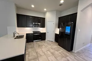 528 Elm Green St, Hutto, TX 78634 - Photo 3