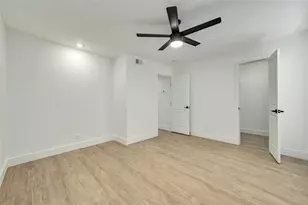 202 E 45th St, Austin, TX 78751 - Photo 17