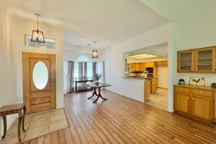 224 Crooked Hollow Dr, Elgin, TX 78621 - Photo 5