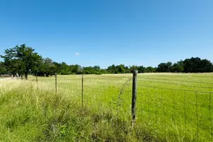 224 Crooked Hollow Dr, Elgin, TX 78621 - Photo 3