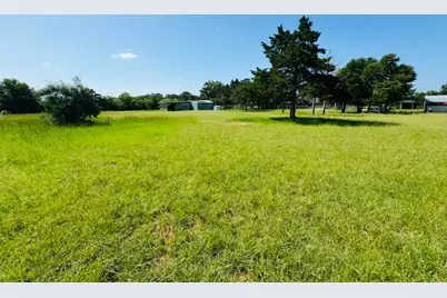 224 Crooked Hollow Drive, Elgin, TX 78621 - Photo 31