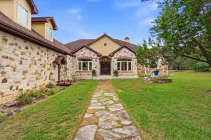 8121 Bluff Trail, Austin, TX 78737 - Photo 33