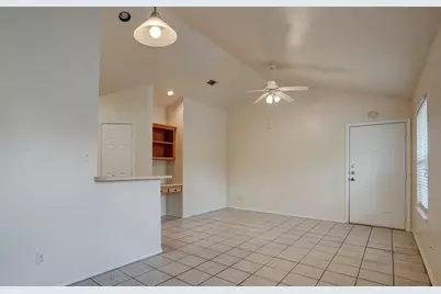 427 Lindsey Street #112, San Marcos, TX 78666 - Photo 5