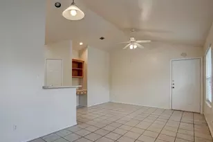 427 Lindsey St, San Marcos, TX 78666 - Photo 5