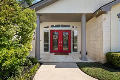 914 Challenger, Lakeway, TX 78734 - Photo 3