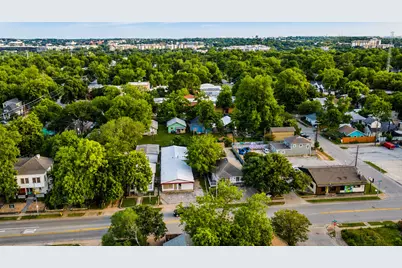 2113 E Cesar Chavez Street, Austin, TX 78702 - Photo 3