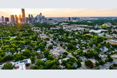 2113 E Cesar Chavez Street, Austin, TX 78702 - Photo 13