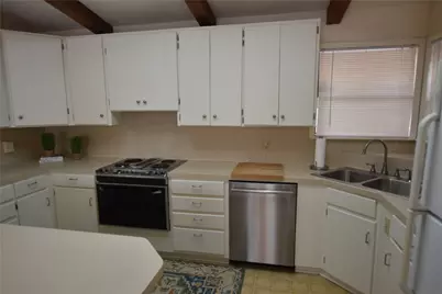 687 Fm 812 Road, Red Rock, TX 78662 - Photo 5