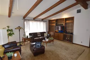 687 Fm 812 Rd, Red Rock, TX 78662 - Photo 11
