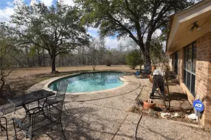 687 Fm 812 Rd, Red Rock, TX 78662 - Photo 21
