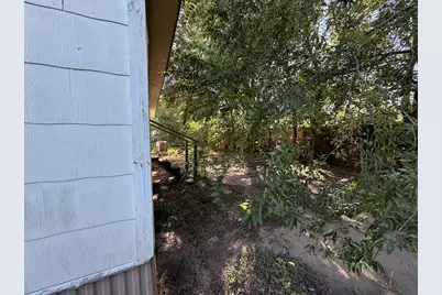 1750 Groesbeck Street, Bryan, TX 77803 - Photo 9