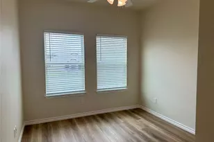 515 War Admiral Dr, Jarrell, TX 76537 - Photo 31