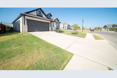 141 Bennington Drive, Liberty Hill, TX 78642 - Photo 19