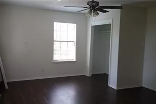 1166 Ridgeway Dr, Austin, TX 78702 - Photo 9