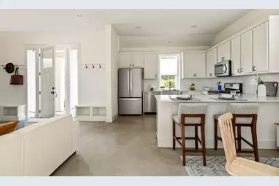 1176 Lott Avenue, Austin, TX 78721 - Photo 13