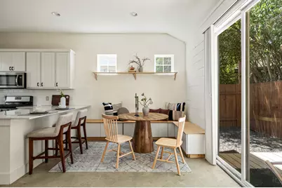 1176 Lott Avenue, Austin, TX 78721 - Photo 9