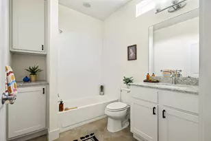 1176 Lott Ave, Austin, TX 78721 - Photo 17