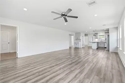 400 Booth Street, Taylor, TX 76574 - Photo 9