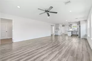 400 Booth St, Taylor, TX 76574 - Photo 9