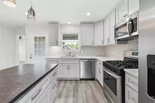 400 Booth St, Taylor, TX 76574 - Photo 13