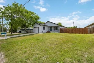 400 Booth St, Taylor, TX 76574 - Photo 3
