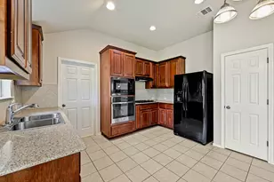 49 White Magnolia Cir, Lakeway, TX 78734 - Photo 9