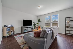 332 Bayberry Cir, Buda, TX 78610 - Photo 3