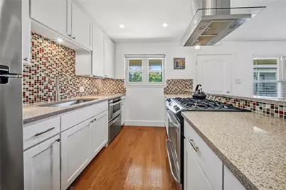 2301 Lawnmont Avenue #8, Austin, TX 78756 - Photo 3