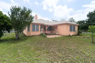 1902 Hollow Tree Blvd, Round Rock, TX 78681 - Photo 31