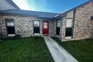 1204 Blackjack St, Lockhart, TX 78644 - Photo 3