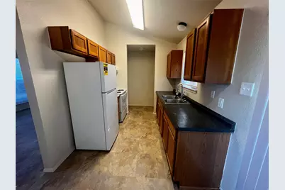 1204 Blackjack Street #B, Lockhart, TX 78644 - Photo 9