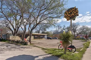 1601 E Cesar Chavez St, Austin, TX 78702 - Photo 19
