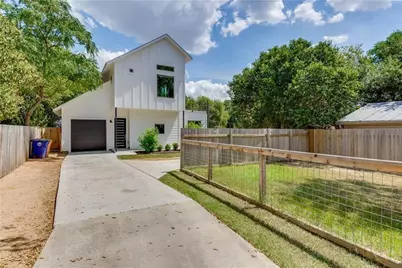 8411 Bowling Green Drive #B, Austin, TX 78757 - Photo 3