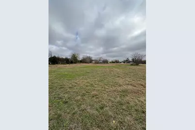 1302 Frink Street, Taylor, TX 76574 - Photo 5