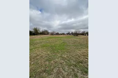 1302 Frink Street, Taylor, TX 76574 - Photo 9