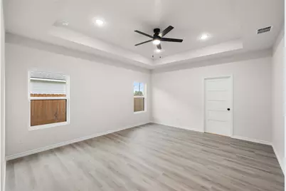 330 Cactus Street, Giddings, TX 78942 - Photo 15