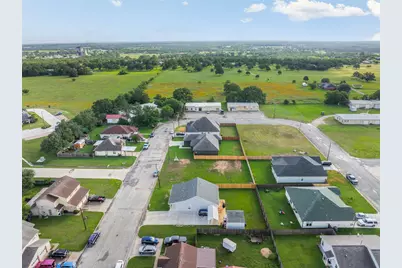 330 Cactus Street, Giddings, TX 78942 - Photo 27