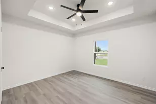 330 Cactus St, Giddings, TX 78942 - Photo 21