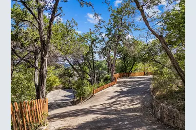 1302 Circle Ridge Drive, West Lake Hills, TX 78746 - Photo 15