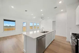 104 Divisadero Dr, Hutto, TX 78634 - Photo 15