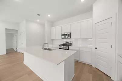 104 Divisadero Drive, Hutto, TX 78634 - Photo 17